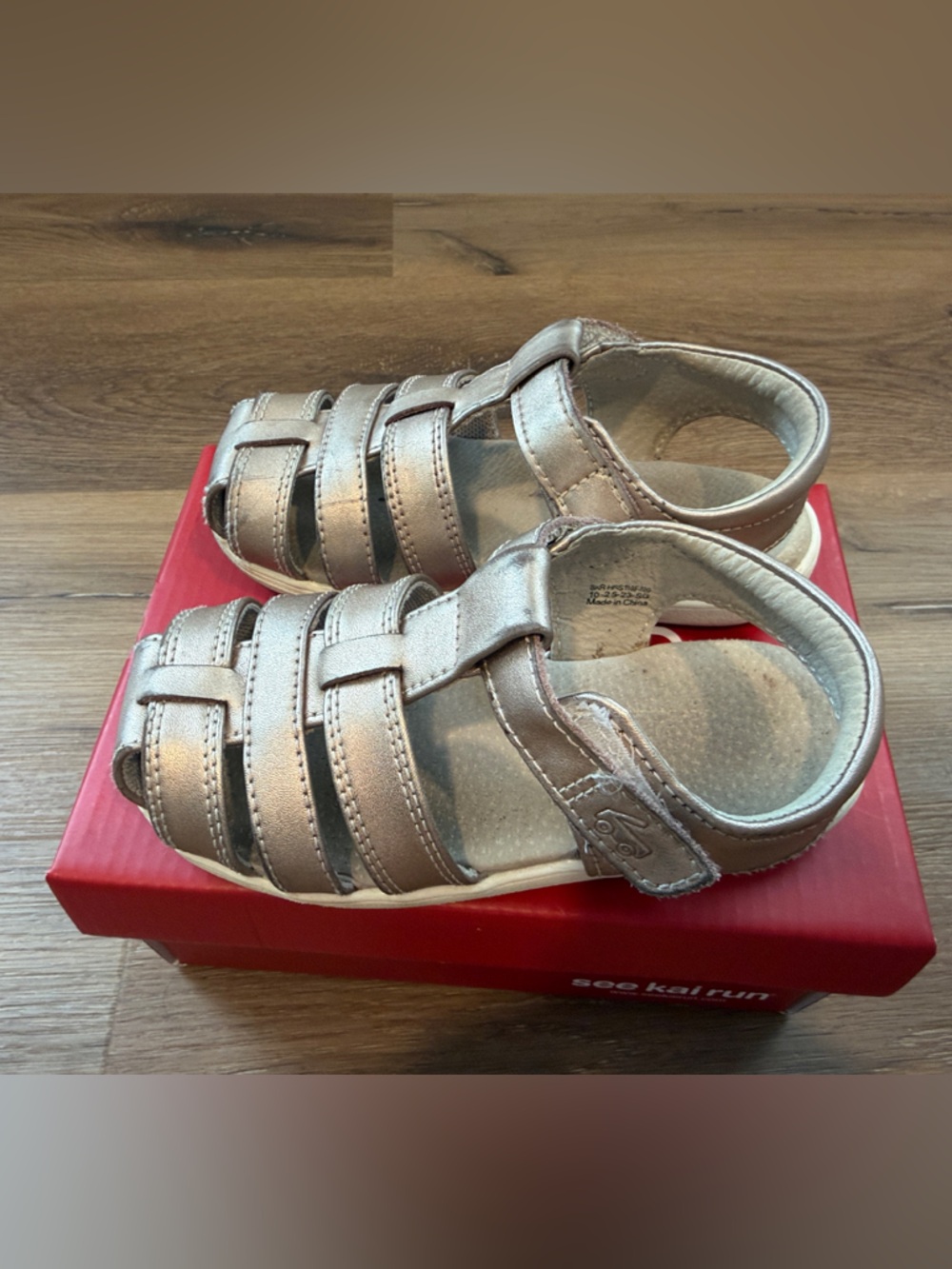 See Kai Run Metallic Rose Gold Gloria V Sandals, Toddler 10 - Picture 3 of 9